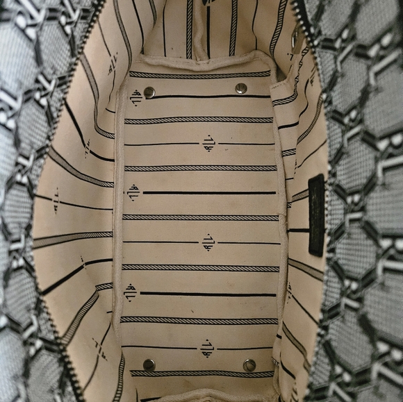 Ralph Lauren Signature Monogram Black and White Tote - Picture 8 of 10